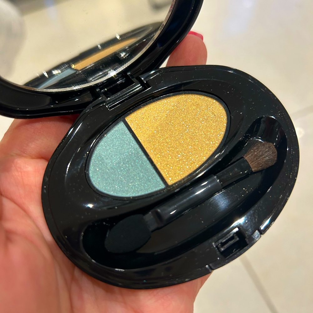 Brand New Shiseido eyeshadow palette